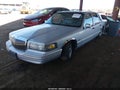 1997 Lincoln Town Car — photo 2 of 10 | VIN 1LNLM81W9VY743635