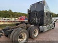 2020 Kenworth T680 — photo 4 of 17 | VIN 1XKYD49X5LJ393947
