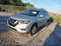 2019 Nissan Rogue — photo 2 of 17 | VIN KNMAT2MV4KP553743