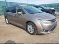 2017 Chrysler Pacifica — photo 1 of 11 | VIN 2C4RC1BG0HR534888