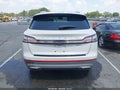 2020 Lincoln Nautilus — photo 15 of 19 | VIN 2LMPJ6K96LBL02020
