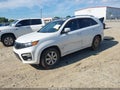 2013 Kia Sorento — photo 2 of 17 | VIN 5XYKW4A2XDG370001