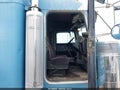 2001 Peterbilt 379 — photo 7 of 12 | VIN 1XP5DB9X51D528390