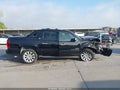 2013 Chevrolet Avalanche — photo 13 of 17 | VIN 3GNMCFE05DG255577