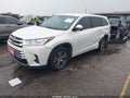 2017 Toyota Highlander — photo 2 of 16 | VIN 5TDZZRFH0HS230225