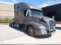 2020 Volvo VNL — photo 1 of 11 | VIN 4V4NC9EH9LN215355