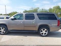 2011 Chevrolet Suburban 1500 — photo 15 of 17 | VIN 1GNSKHE32BR392103