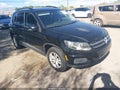 2016 Volkswagen Tiguan — photo 1 of 16 | VIN WVGBV7AX2GW529077