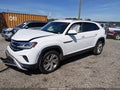 2020 Volkswagen Atlas Cross Sport — photo 2 of 15 | VIN 1V21E2CA7LC218184