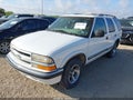 1998 Chevrolet Blazer — photo 2 of 15 | VIN 1GNCS13W5WK117817