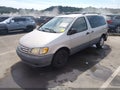 2003 Toyota Sienna — photo 2 of 17 | VIN 4T3ZF19C43U526009