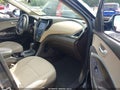 2017 Hyundai Santa Fe — photo 5 of 17 | VIN 5NMZU3LB3HH033404