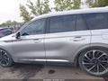 2020 Lincoln Aviator — photo 14 of 16 | VIN 5LM5J7XC0LGL32701