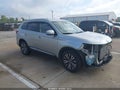 2020 Mitsubishi Outlander — photo 1 of 17 | VIN JA4AD3A31LZ040312