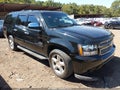 2013 Chevrolet Suburban 1500 — photo 1 of 18 | VIN 1GNSCHE02DR101105