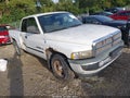 2001 Dodge Ram 1500 — photo 1 of 16 | VIN 3B7HC12YX1G218107