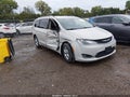 2017 Chrysler Pacifica — photo 1 of 17 | VIN 2C4RC1EG1HR635935