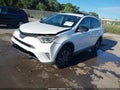 2016 Toyota RAV4 — photo 2 of 16 | VIN 2T3ZFREV6GW252971