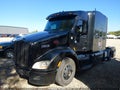 2020 Peterbilt 579 — photo 2 of 22 | VIN 1XPBDP9X0LD731822