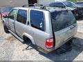 2000 Nissan Pathfinder — photo 3 of 17 | VIN JN8AR07S8YW438442