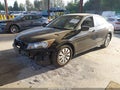 2011 Honda Accord — photo 2 of 17 | VIN 1HGCP2F33BA141729