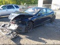 2015 Tesla Model S — photo 2 of 14 | VIN 5YJSA1H25FFP79164