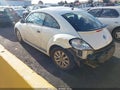 2018 Volkswagen Beetle — photo 3 of 17 | VIN 3VWFD7AT1JM702775