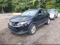 2017 Nissan Rogue Sport — photo 2 of 15 | VIN JN1BJ1CR0HW121063
