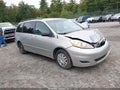 2009 Toyota Sienna — photo 1 of 13 | VIN 5TDZK23C79S264717