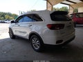 2019 Kia Sorento — photo 3 of 17 | VIN 5XYPG4A38KG442872