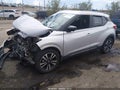 2019 Nissan Kicks — photo 2 of 15 | VIN 3N1CP5CU3KL550001