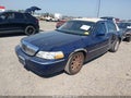 2011 Lincoln Town Car — photo 2 of 16 | VIN 2LNBL8CV8BX752308
