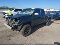 2011 Toyota Tacoma — photo 2 of 17 | VIN 5TFTU4GNXBX008434