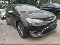 2017 Chrysler Pacifica — photo 1 of 16 | VIN 2C4RC1GG4HR616194