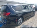 2024 Chrysler Pacifica — photo 4 of 15 | VIN 2C4RC1S7XRR103010