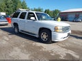 2005 GMC Yukon — photo 1 of 15 | VIN 1GKEK63U25J124343