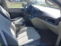 2017 Chrysler Pacifica — photo 5 of 16 | VIN 2C4RC1EGXHR741557