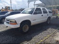 2004 Chevrolet Blazer — photo 2 of 15 | VIN 1GNCS13X14K149959