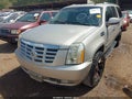 2007 Cadillac Escalade ESV — photo 2 of 12 | VIN 1GYFK66857R220836