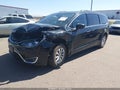 2019 Chrysler Pacifica — photo 2 of 16 | VIN 2C4RC1FG0KR575085