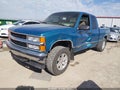 1997 Chevrolet Silverado 1500 — photo 2 of 16 | VIN 1GCEK19RXVE141191