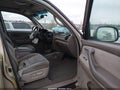 2005 Toyota Sequoia — photo 5 of 17 | VIN 5TDBT44A25S242223