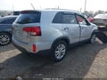 2015 Kia Sorento — photo 4 of 12 | VIN 5XYKUDA72FG592245