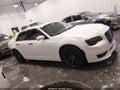 2019 Chrysler 300 — photo 14 of 17 | VIN 2C3CCABTXKH593497