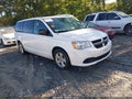 2018 Dodge Grand Caravan — photo 1 of 15 | VIN 2C4RDGBG4JR312666