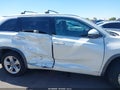 2017 Toyota Highlander — photo 13 of 16 | VIN 5TDYZRFH8HS210932