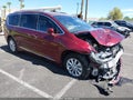 2018 Chrysler Pacifica — photo 1 of 17 | VIN 2C4RC1BG0JR106969