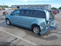 2009 Chrysler Town & Country — photo 3 of 16 | VIN 2A8HR541X9R562850