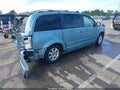 2009 Chrysler Town & Country — photo 4 of 16 | VIN 2A8HR541X9R562850