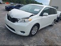 2017 Toyota Sienna — photo 2 of 17 | VIN 5TDYZ3DC1HS846256